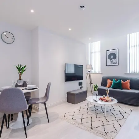 Beautifully Furnished Leeds Home Sleeps 5 Exterior photo